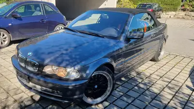 BMW 330Ci 2002 — Cabriolet sportif à caractère, entretien impeccable — vista esterna
