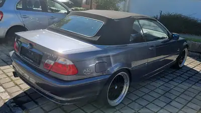 BMW 330Ci 2002 — Cabriolet sportif à caractère, entretien impeccable — Miniatura 9