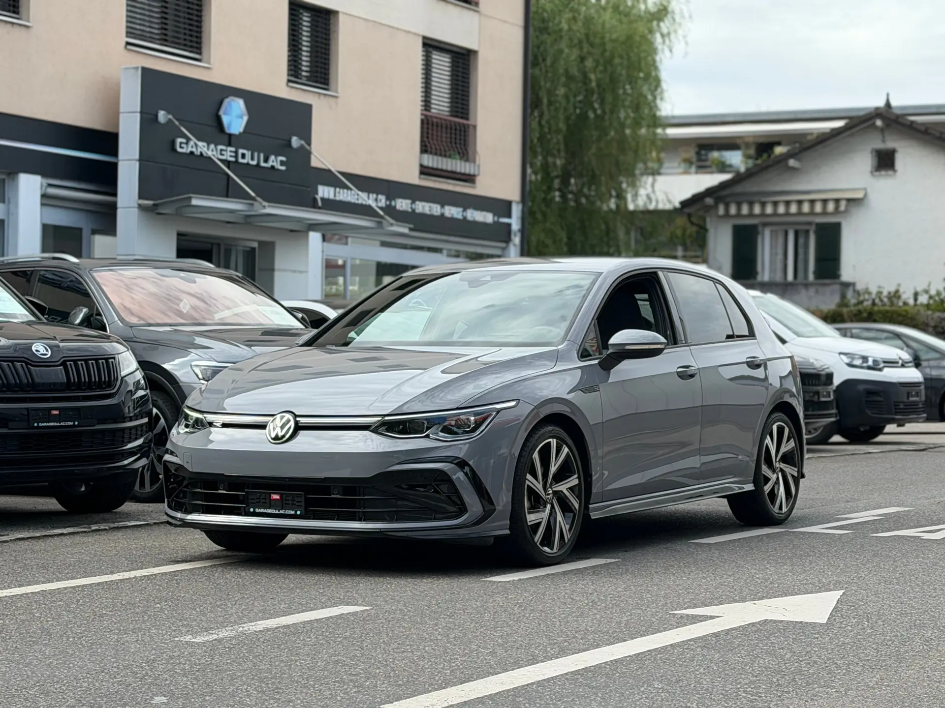 VW Golf 1.5 eTSI mHEV R-Line — Hybride rechargeable performant, 65'000 km seulement