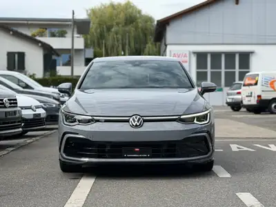 VW Golf 1.5 eTSI mHEV R-Line — Hybride rechargeable performant, 65'000 km seulement — Seitenansicht