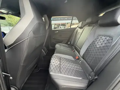 VW Golf 1.5 eTSI mHEV R-Line — Hybride rechargeable performant, 65'000 km seulement — Miniatur 9