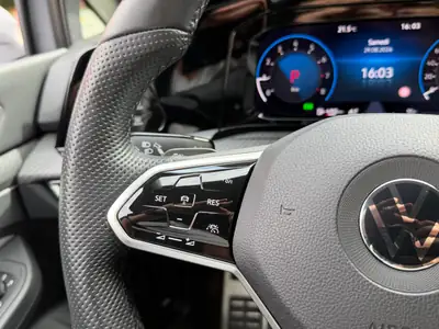 VW Golf 1.5 eTSI mHEV R-Line — Hybride rechargeable performant, 65'000 km seulement — Miniatur 14