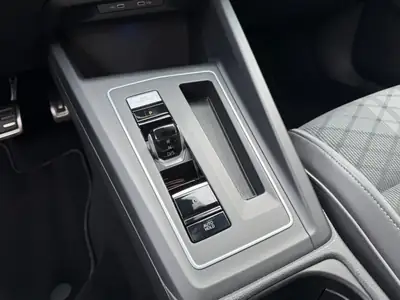 VW Golf 1.5 eTSI mHEV R-Line — Hybride rechargeable performant, 65'000 km seulement — Miniatur 27