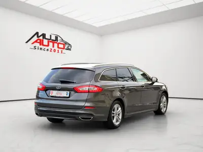 Ford Mondeo 2.0 TDCi Titanium PowerShift — Break spacieux, diesel économique, fraîchement révisé — Armaturenbrett