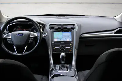 Ford Mondeo 2.0 TDCi Titanium PowerShift — Break spacieux, diesel économique, fraîchement révisé — Miniatur 11