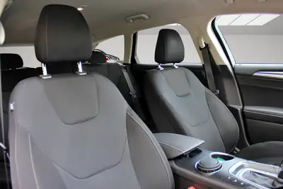 Ford Mondeo 2.0 TDCi Titanium PowerShift — Break spacieux, diesel économique, fraîchement révisé — Miniatur 14