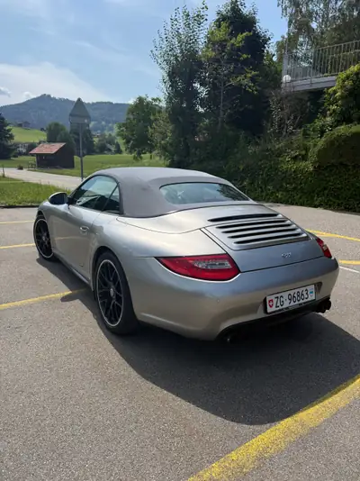 Porsche 911 997.2 GTS Cabriolet — Chef-d'œuvre sportif à toit ouvert, 50'000 km seulement — interni