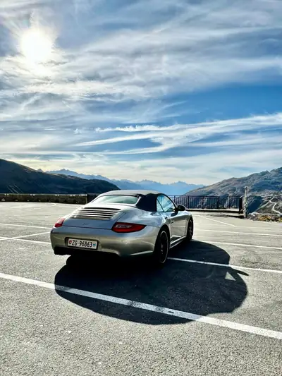 Porsche 911 997.2 GTS Cabriolet — Chef-d'œuvre sportif à toit ouvert, 50'000 km seulement — Miniatura 7