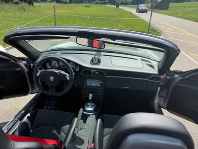 Porsche 911 997.2 GTS Cabriolet — Chef-d'œuvre sportif à toit ouvert, 50'000 km seulement — Miniatura 8