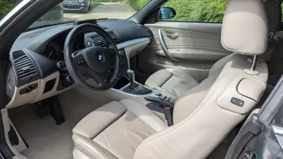 BMW 120d Cabriolet — Élégance décapotable et motorisation diesel performante — Miniatura 7
