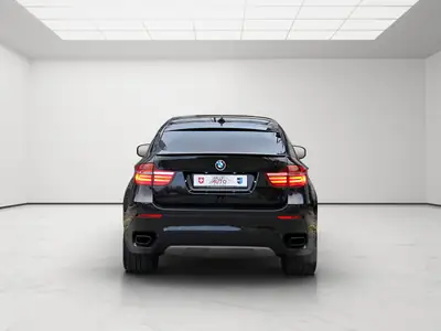 BMW X6 M50d Steptronic — SUV coupé diesel puissant, 381 ch et révision récente — interni