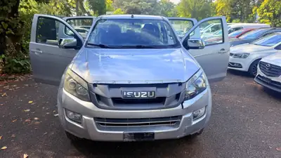 ISUZU D-MAX 2.5 Crew Cab — Robuste pick-up 4x4 diesel, 165'000 km — Miniatur 10