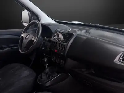 Opel Combo 1.6 CDTI ecoFLEX — Utilitaire diesel économe, 171'000 km — Miniatur 10