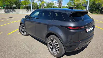 Land Rover Range Rover Evoque 2.0 T 250 R-Dynamic SE — Hybride léger, 75'000 km, design premium — arrière