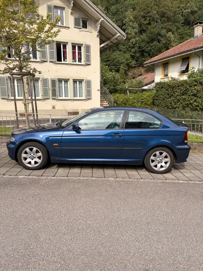 BMW 316ti — Compacte sportive 2003, 3 portes, boîte auto, faible kilométrage — arrière