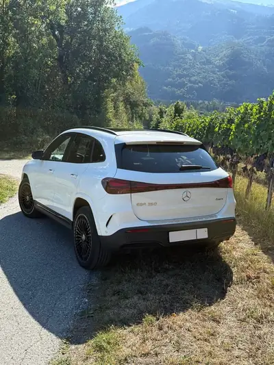 Mercedes-Benz EQA 350 Swiss Star AMG Line 4MATIC — SUV électrique premium, 49'000 km seulement — Miniature 10