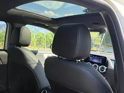Mercedes-Benz EQA 350 Swiss Star AMG Line 4MATIC — SUV électrique premium, 49'000 km seulement — Miniature 14