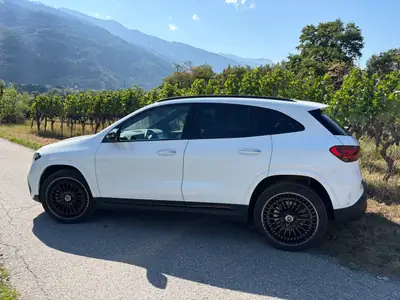 Mercedes-Benz EQA 350 Swiss Star AMG Line 4MATIC — SUV électrique premium, 49'000 km seulement — Miniature 17