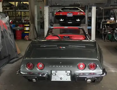 Chevrolet Corvette C3 1972 — Cabriolet légendaire, moteur V8 5.7L, seulement 37'270 km — Heckansicht