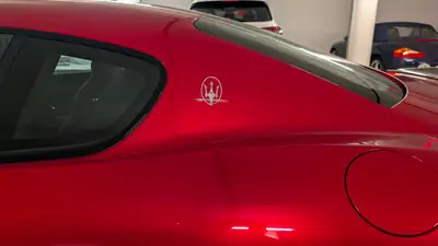 Maserati GranTurismo MC Stradale Centennial Edition — Coupé sportif légendaire, 5400 km seulement — Innenraum