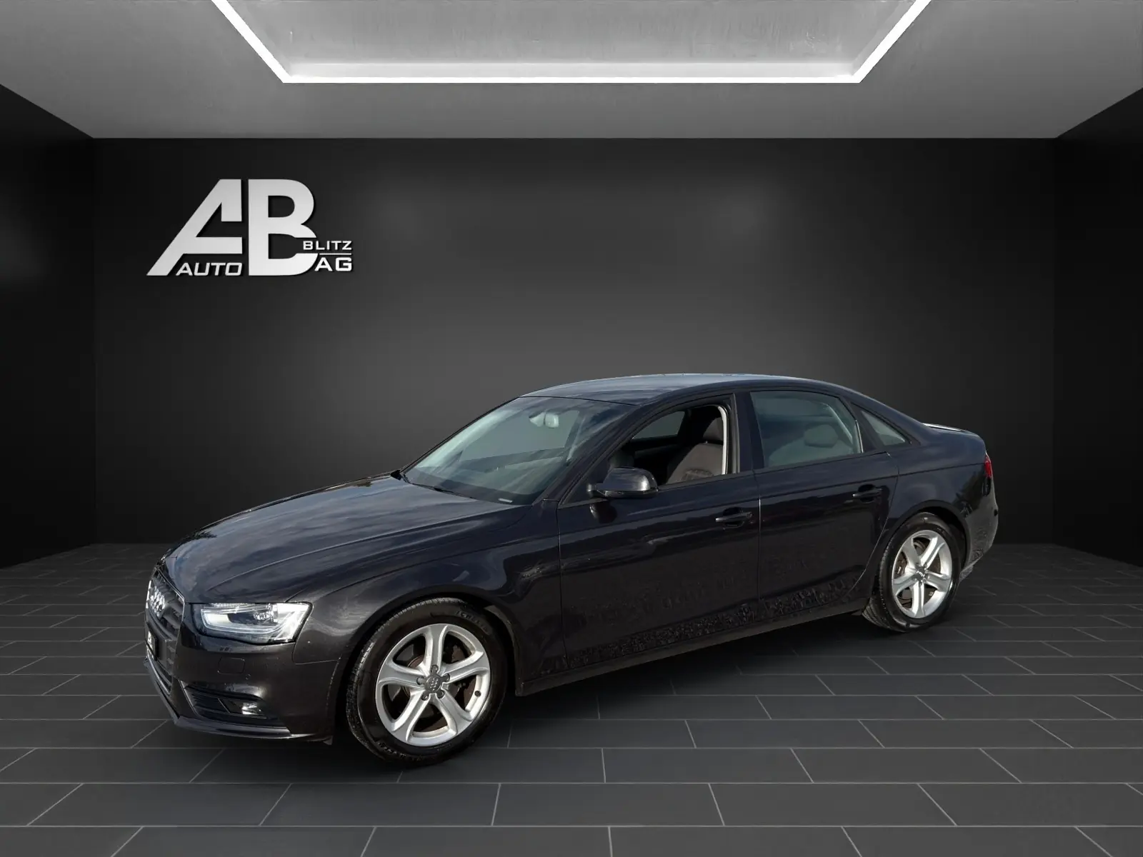 Audi A4 2012 occasion Hunzenschwil — 2