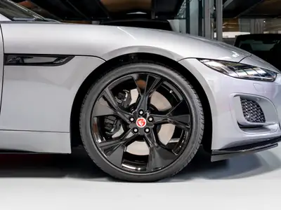Jaguar F-Type Coupé 5.0 V8 R-Dynamic — Sportive britannique 450 ch, très faible kilométrage — Miniature 9