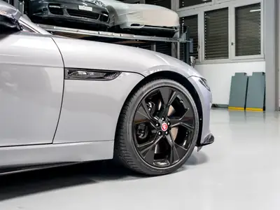 Jaguar F-Type Coupé 5.0 V8 R-Dynamic — Sportive britannique 450 ch, très faible kilométrage — Miniature 13