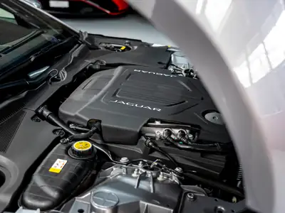 Jaguar F-Type Coupé 5.0 V8 R-Dynamic — Sportive britannique 450 ch, très faible kilométrage — Miniature 31