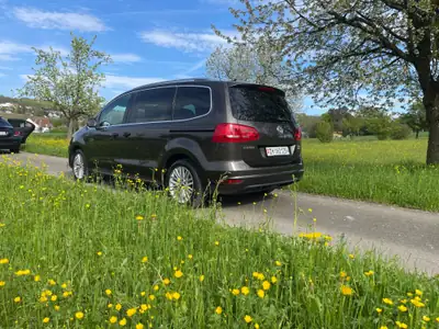 VW Sharan Cup — Monospace 7 places fiable, diesel automatique, entretien à jour — côté