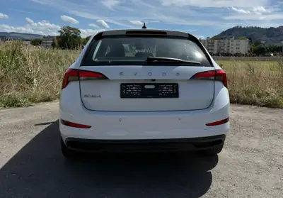 Skoda Scala 1.5 TSI Ambition DSG — Berline compacte dynamique, peu kilométrée, garantie jusqu'en 2028 — Armaturenbrett
