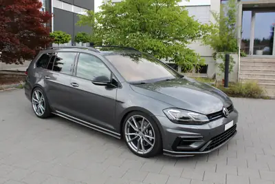 VW Golf 8 R 300 ch — Break haute performance 4motion, faible kilométrage — Seitenansicht