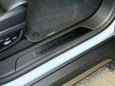 Porsche Taycan Turbo Sport Turismo — Berline électrique haute performance, quasi neuve — Miniature 15