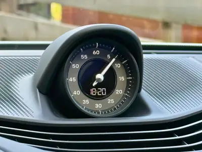Porsche Taycan Turbo Sport Turismo — Berline électrique haute performance, quasi neuve — Miniature 17