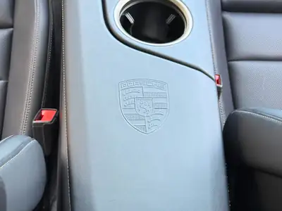 Porsche Taycan Turbo Sport Turismo — Berline électrique haute performance, quasi neuve — Miniature 16