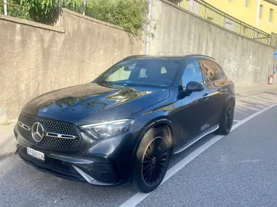 Mercedes-Benz GLC 220 d Avantgarde 4Matic — SUV diesel hybride, 36'000 km seulement — vista posteriore