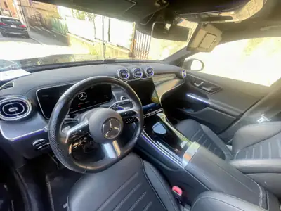 Mercedes-Benz GLC 220 d Avantgarde 4Matic — SUV diesel hybride, 36'000 km seulement — interni