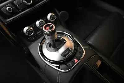 Audi R8 5.2 FSI V10 plus quattro — Supercar allemande, 550 ch purs — detail
