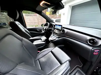 Mercedes-Benz V 300 d Swiss Edition — Monospace premium 4MATIC, 83 700 km, garantie constructeur — Miniatura 13