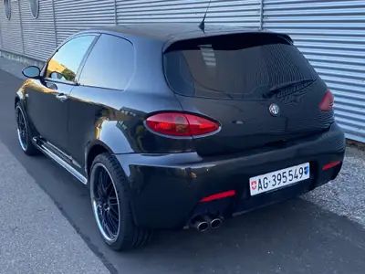 Alfa Romeo 147 3.2 GTA — Sportive légendaire, 250 ch purs et sans compromis — interior