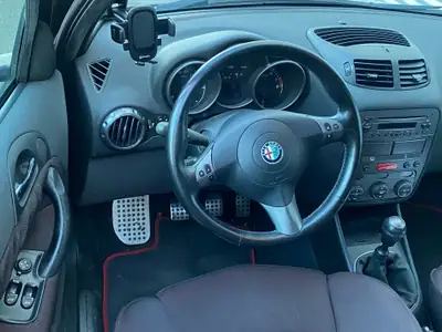Alfa Romeo 147 3.2 GTA — Sportive légendaire, 250 ch purs et sans compromis — Thumbnail 8