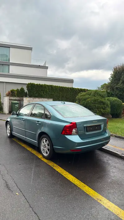Volvo S40 2007 — Berline élégante, automatique fiable, sans sinistre — interni