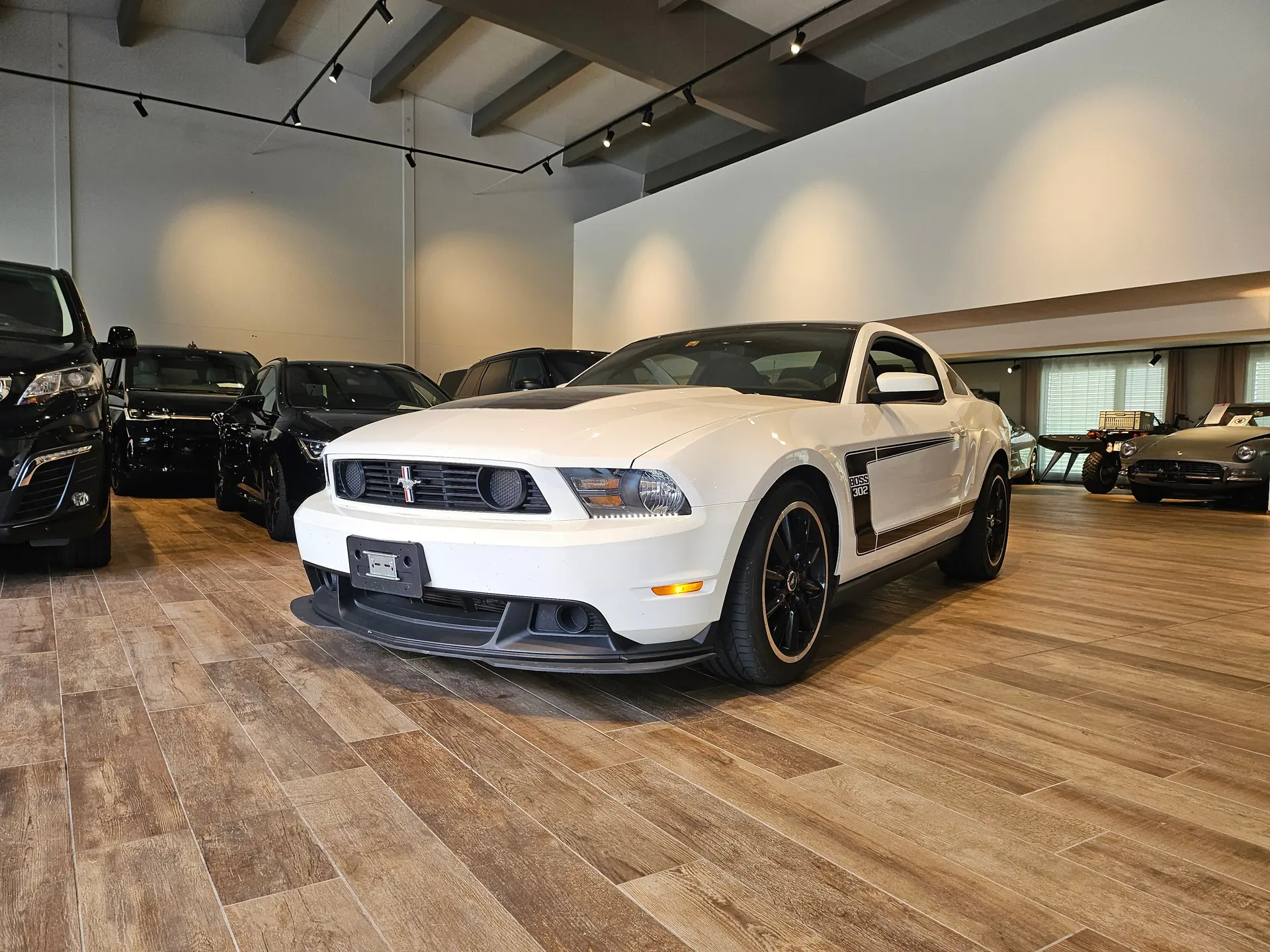 Ford Mustang Boss 302 2012 — Légende américaine V8 450 ch, boîte manuelle, état collection