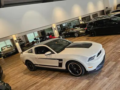 Ford Mustang Boss 302 2012 — Légende américaine V8 450 ch, boîte manuelle, état collection — Miniature 8