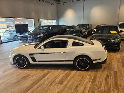 Ford Mustang Boss 302 2012 — Légende américaine V8 450 ch, boîte manuelle, état collection — Miniature 17
