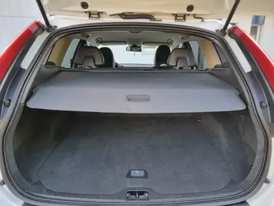 Volvo XC60 2.4 D5 R-Design AWD — SUV premium diesel, 105 000 km seulement — Miniatur 7