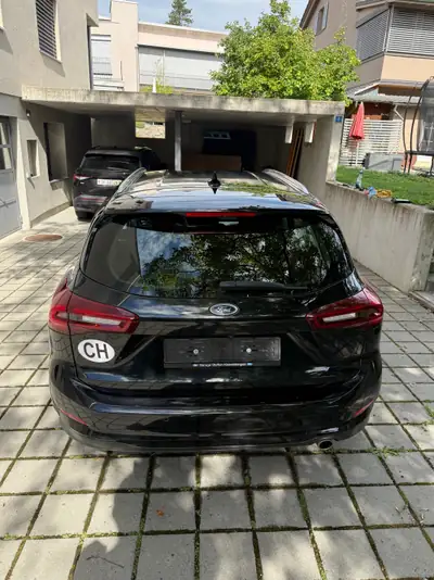 Ford Focus 1.0i EcoBoost Hybrid 125 — Break économe et polyvalent, 72 000 km — interni