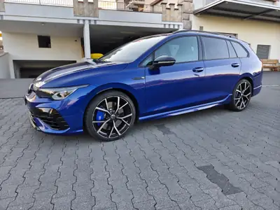VW Golf Variant 2.0 TSI R DSG 4motion — Break sportif all-terrain, 319 ch et faible kilométrage — vista esterna