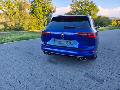 VW Golf Variant 2.0 TSI R DSG 4motion — Break sportif all-terrain, 319 ch et faible kilométrage — dettaglio