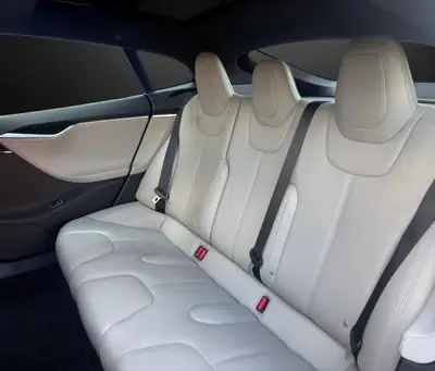 Tesla Model S 85 D 4x4 — 525 ch, transmission intégrale et garantie fraîche — Miniatur 16