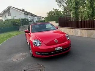 VW Beetle 1.4 TSI Design DSG — Cabriolet rouge emblématique, 56000 km seulement